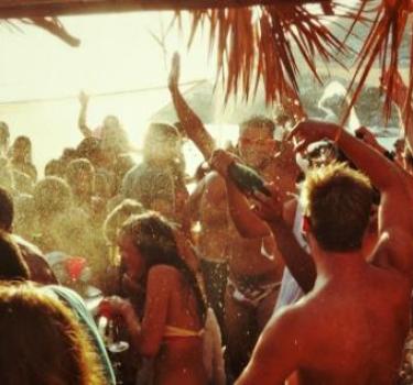 Enjoy our famous Champagne parties on Sundays at El Pirata!