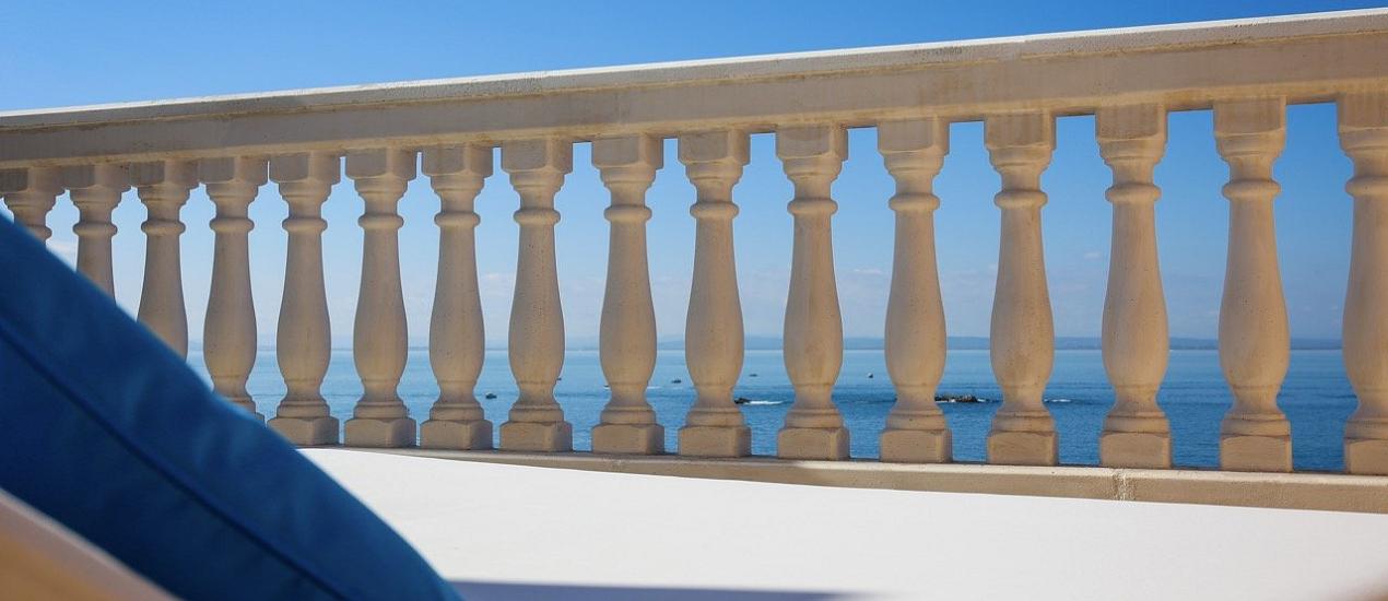Terrasse mit Meerblick aus den Penthouse Suites