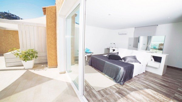 Penthouse Suite Meerblick mit Hydromassage-Badewanne im der Terrasse 120 m2