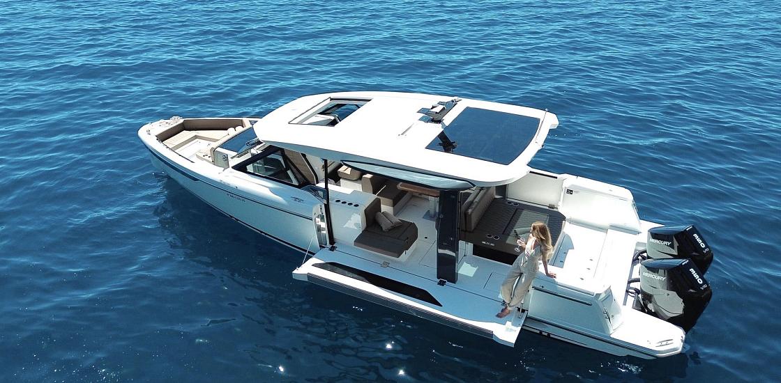 Excursión privada en barco al atardecer con experiencia gastronómica y baño nocturno